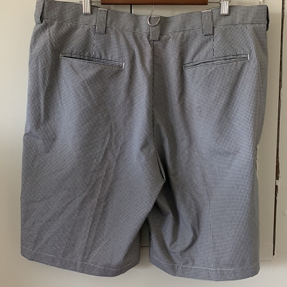 Pga Tour Cool Play Black And White Checked Golf Shorts Size 40 - Picture 3 of 5